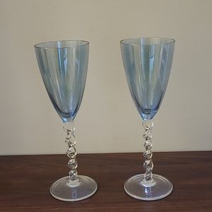 Set of 2 blue tinted glass champagne flutes